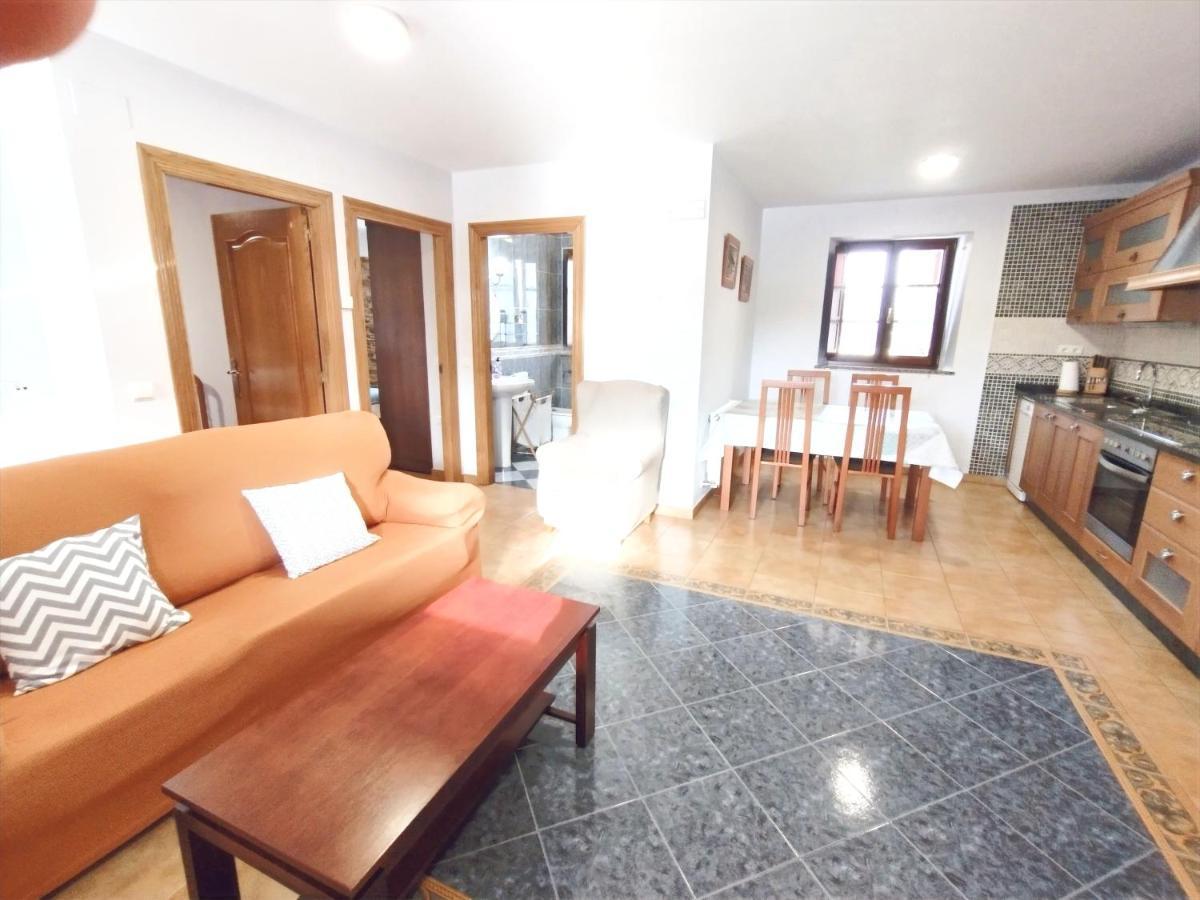 Apartamentos Navalin タピア・デ・カサリエゴ エクステリア 写真