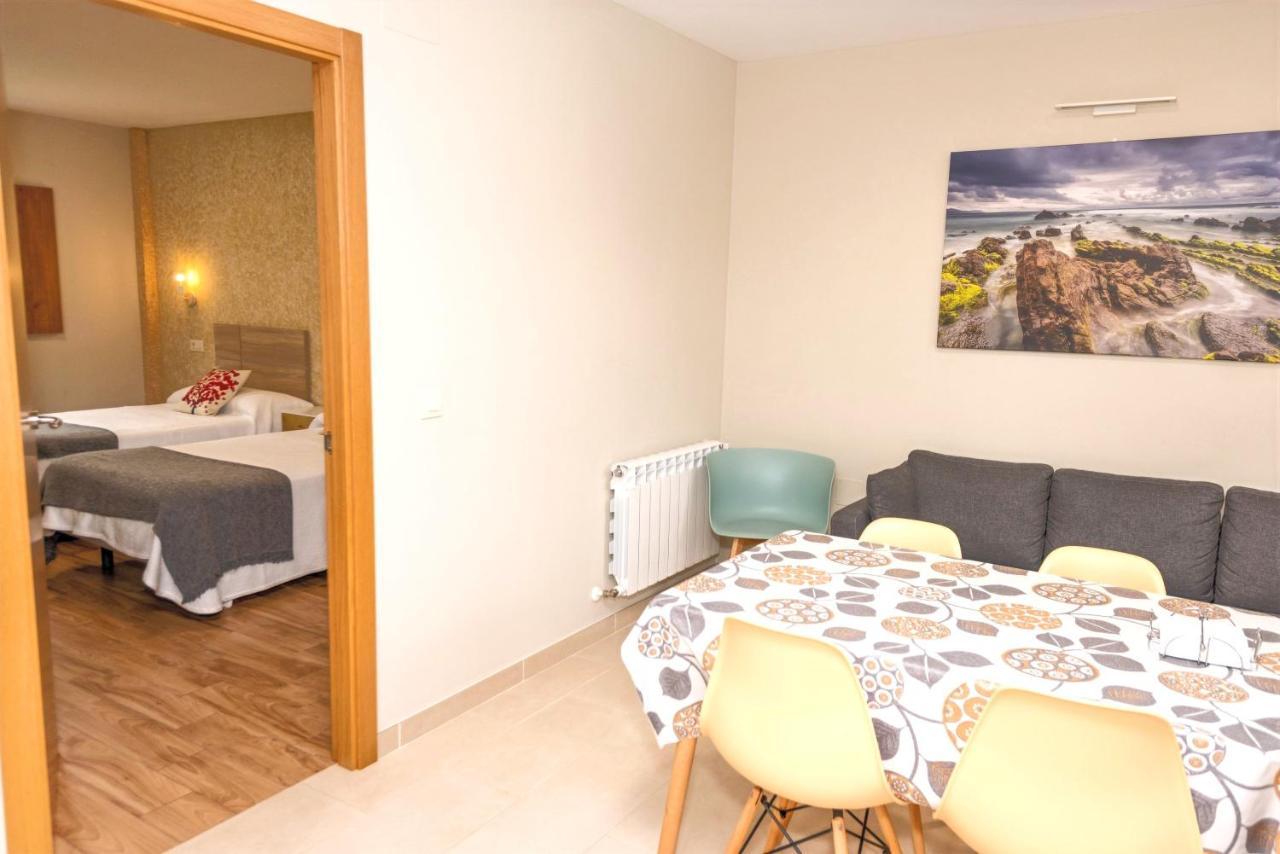 Apartamentos Navalin タピア・デ・カサリエゴ エクステリア 写真
